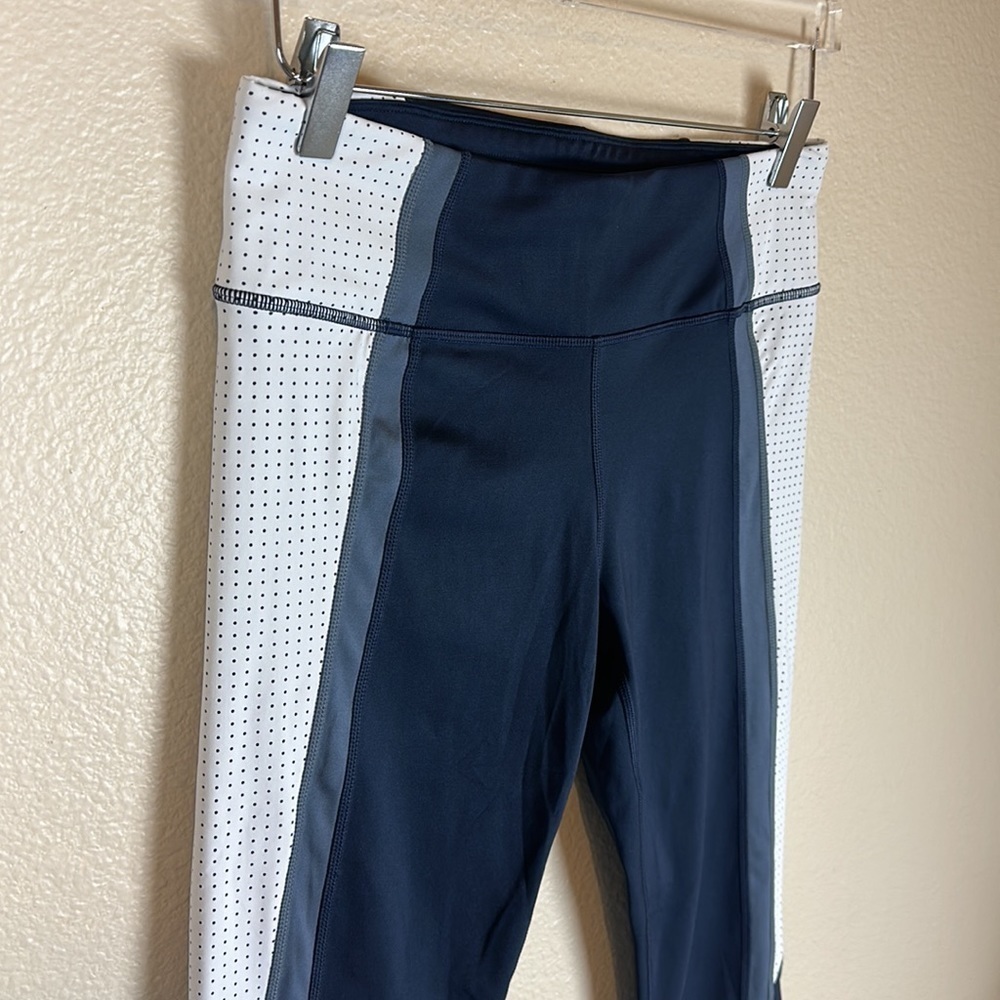 Athleta Colorblock Contender 7/8 Tight Leggings - Picture 6 of 10
